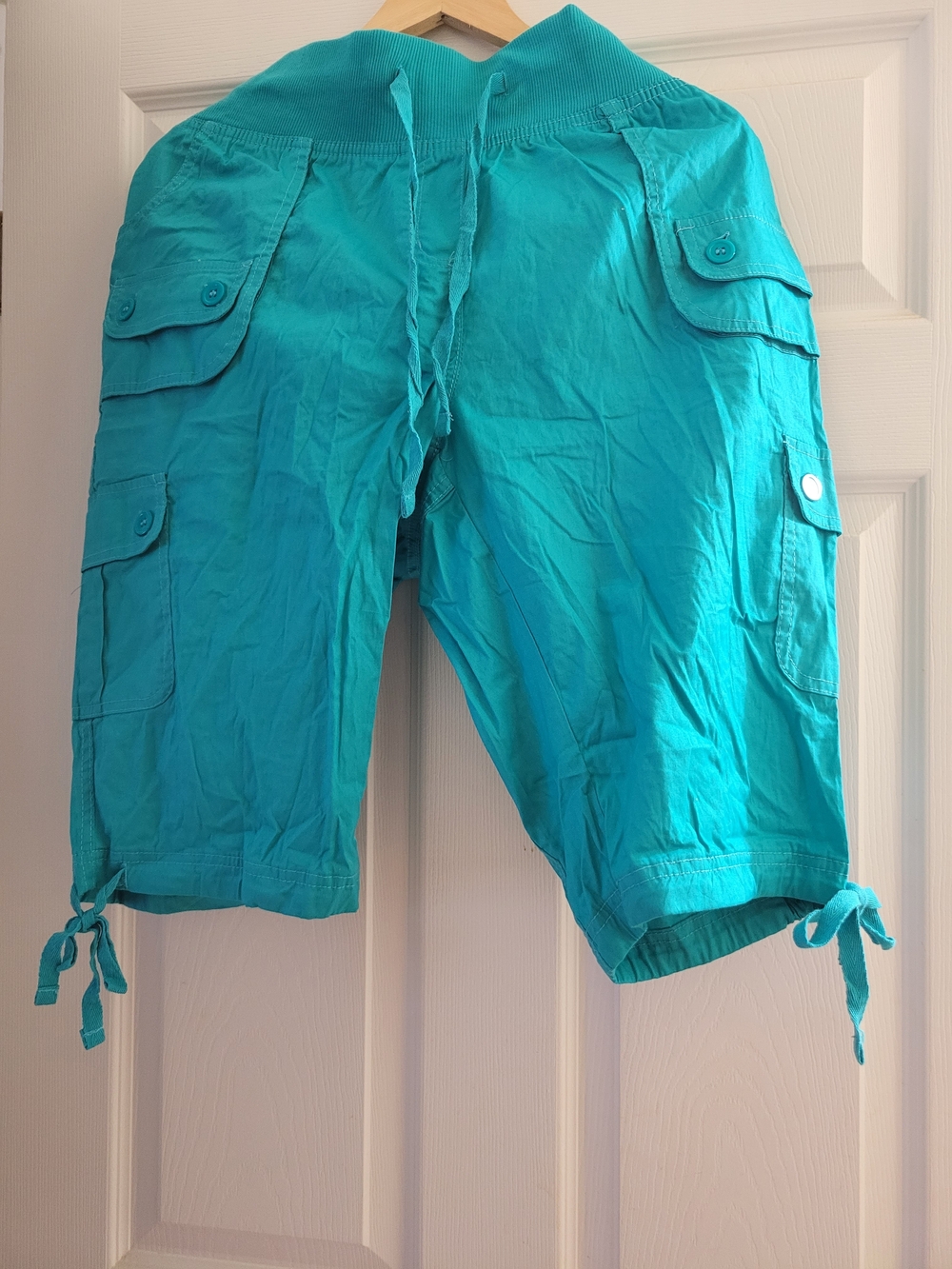 Women's Cargo Capri Shorts in Teal